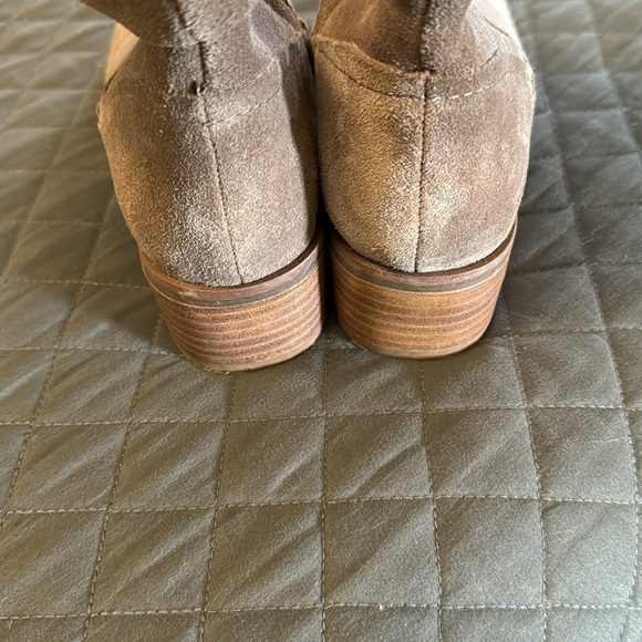 Lucca Lane ankle booties. - Picture 2 of 4